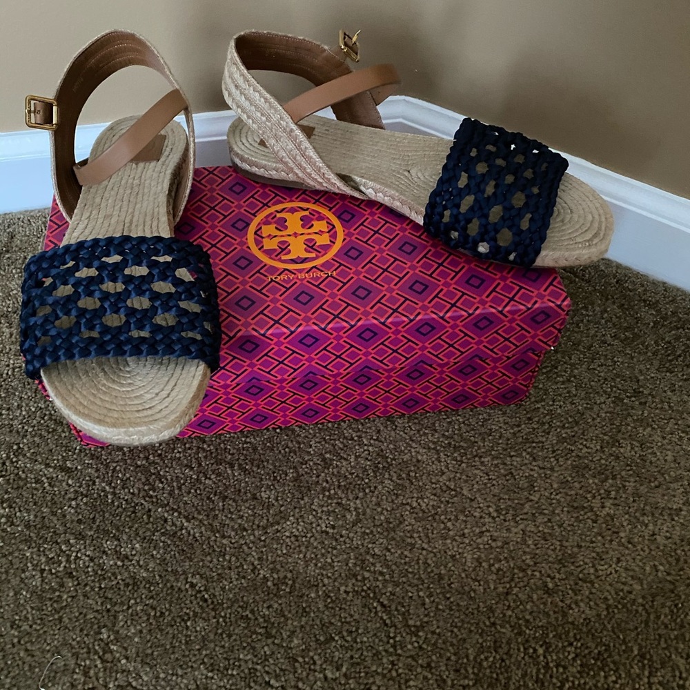 Shoes - Picture 3 of 16